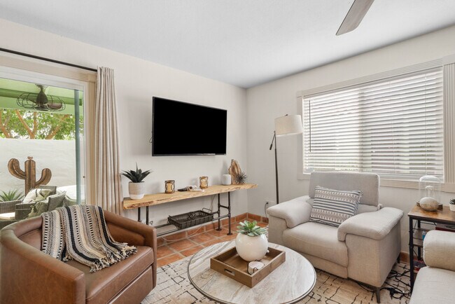 Foto del edificio - 10209 N 8th Pl