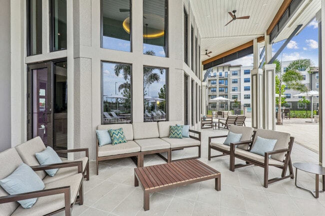 Building Photo - Residences of Highland