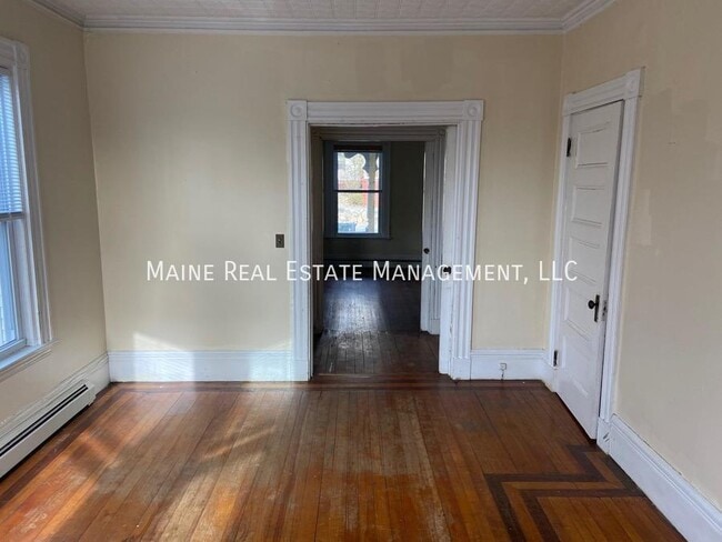 Building Photo - 36 3rd St