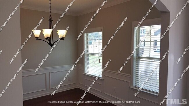 Building Photo - 441 Excalibur Dr