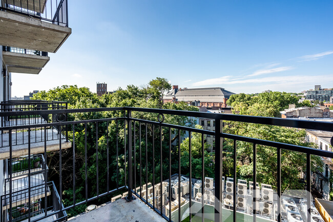 Foto del edificio - 523 Franklin Ave