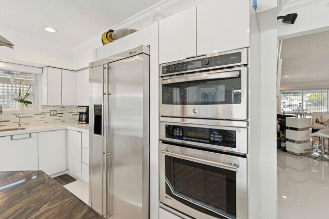 Foto del edificio - 911 NW 7th St