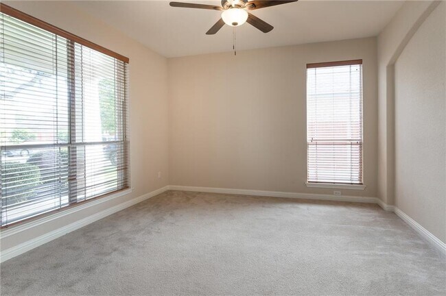 Foto del edificio - 1411 River Birch Way