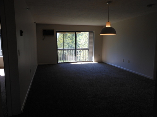Building Photo - 527 Candlewood Park