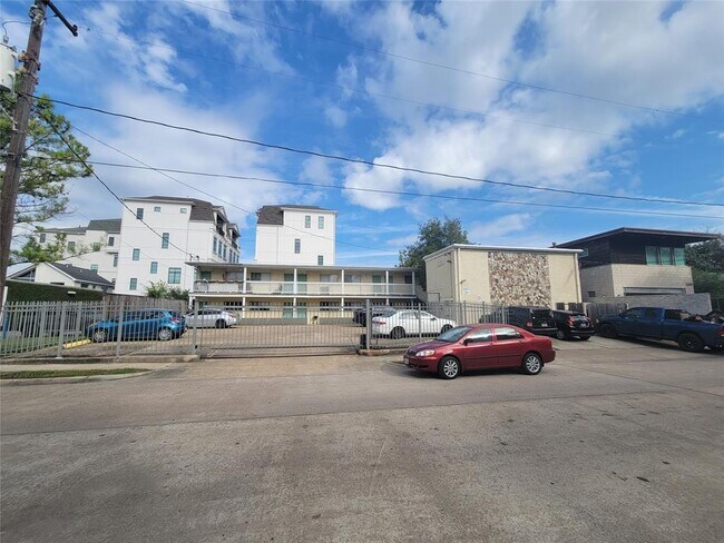 Building Photo - 1328 Bomar St