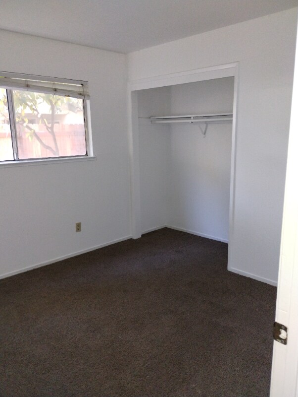 Building Photo - 1335 Princess Dr