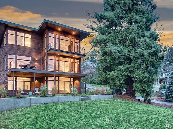 Primary Photo - 1501 Lake Washington Blvd S