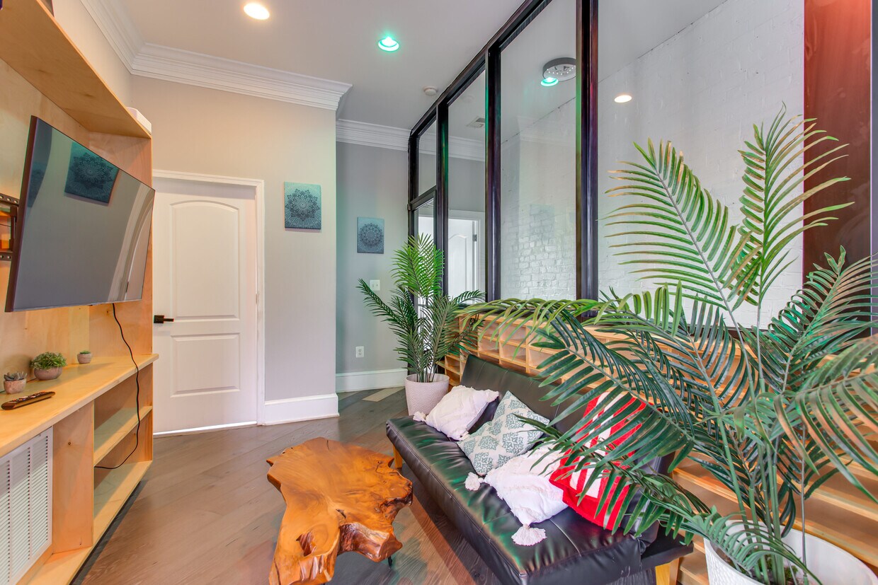Foto principal - 500 Irving St NW