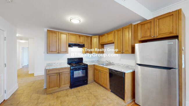 Foto del edificio - 80 W Cottage St
