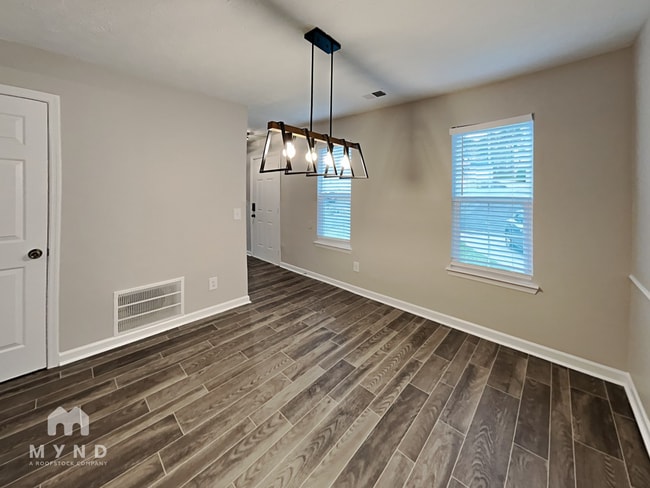 Building Photo - 528 Crestridge Ct