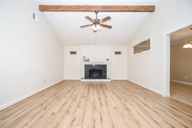 Foto del edificio - 710 N Fork Ct