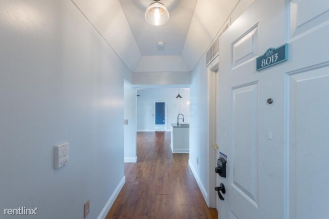 Building Photo - 2 br, 2 bath Condo - 8013 Cranes Crossing Dr