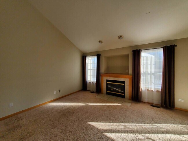 Building Photo - 1803 Sunshine Ln