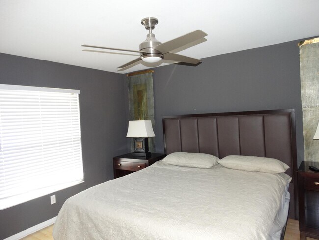 Foto del edificio - 3250 Cypress Glen Way