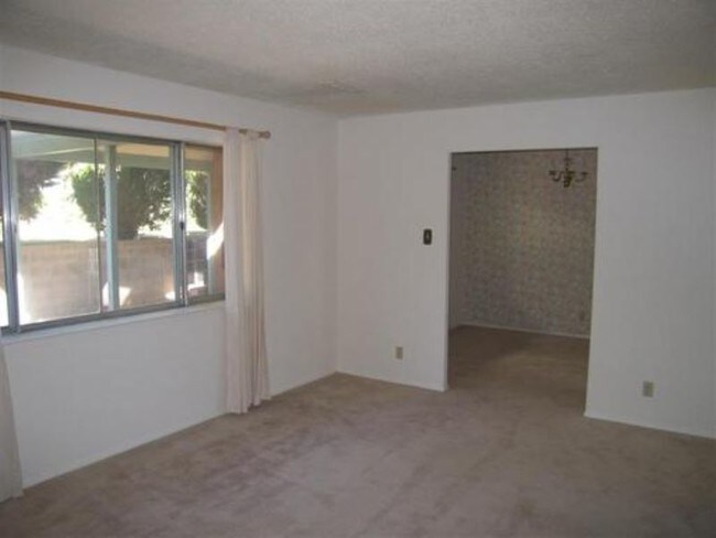Building Photo - 12011 Palo Duro Ave NE