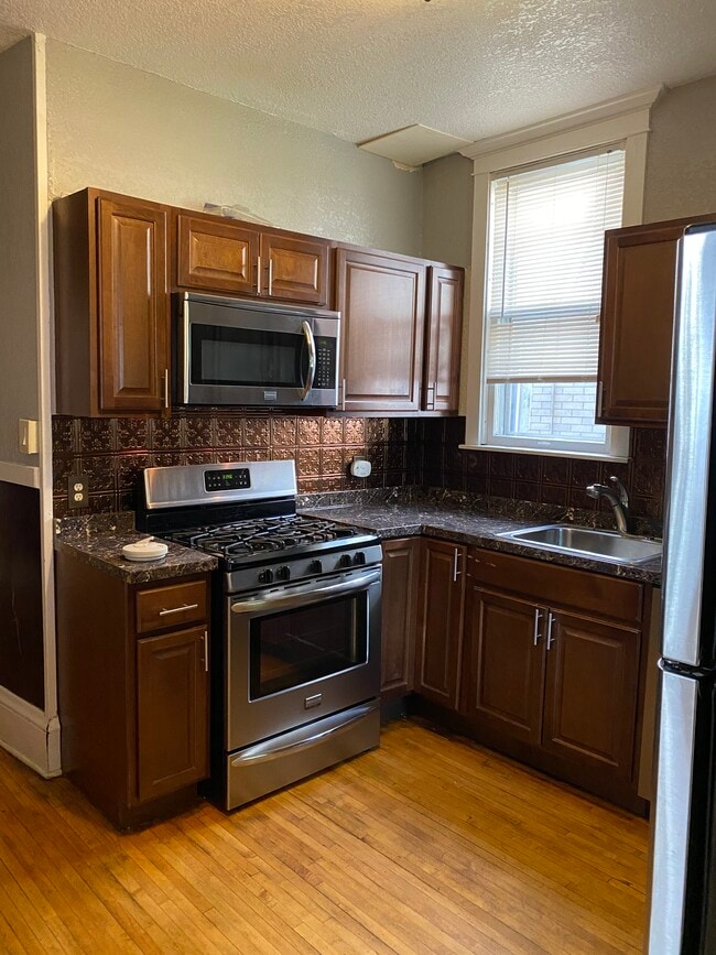 Foto del edificio - 1225 8th St SE