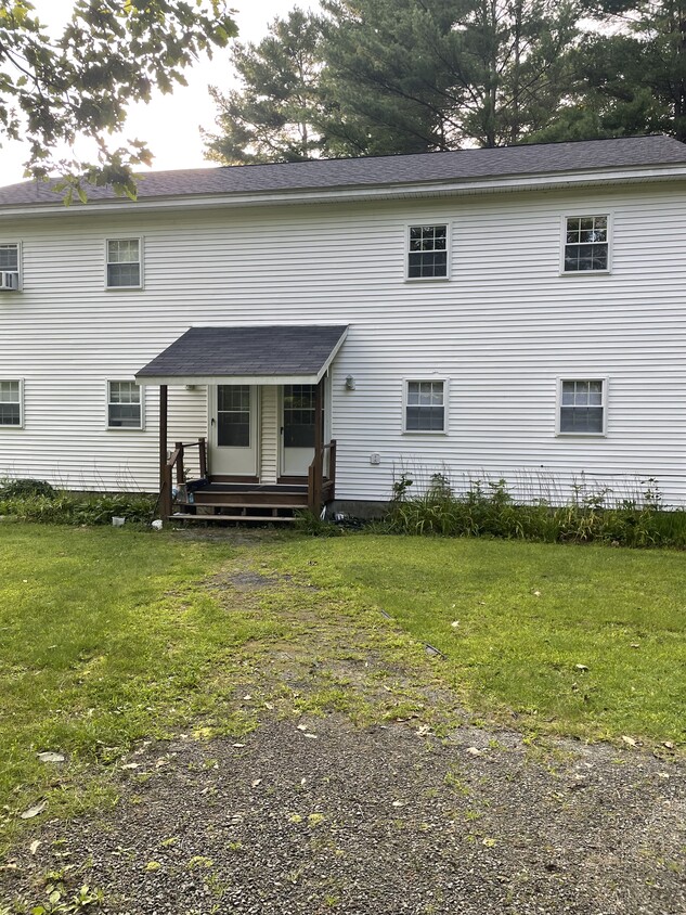 Primary Photo - 957 South Rd