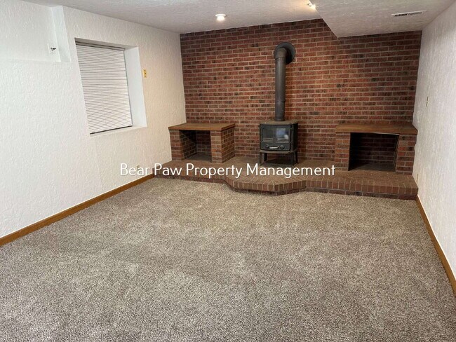 Foto del edificio - 30092 Spruce Rd