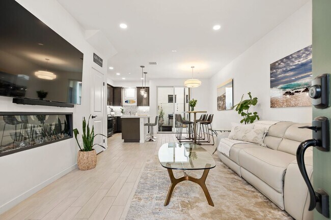 Foto del edificio - 1536 E Thompson Blvd