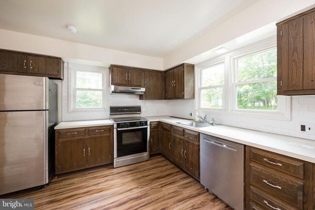 Foto del edificio - 918 Dogwood Ln