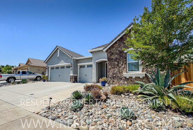 Building Photo - Lincoln 4 Bed 3 Bath SOLAR/SMART HOME