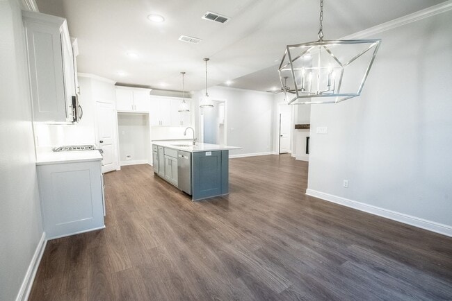 Foto del edificio - 7219 Rolling Acres Place