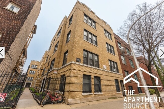 Building Photo - 837.5 W Cornelia Ave