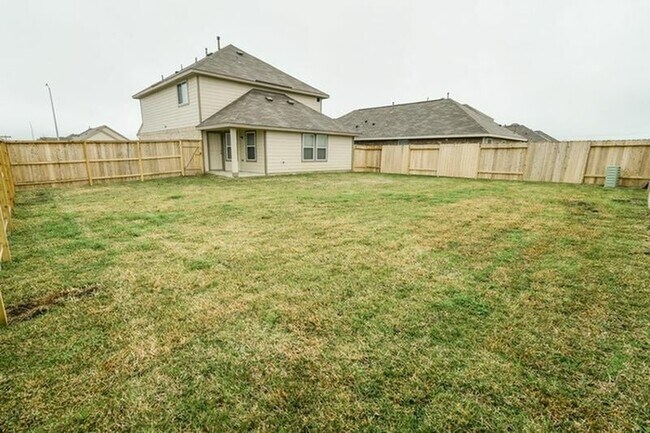 Building Photo - 902 Ember Wood Ct