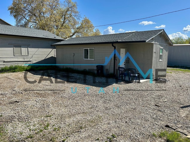 Building Photo - 1496 W Parkway Ave