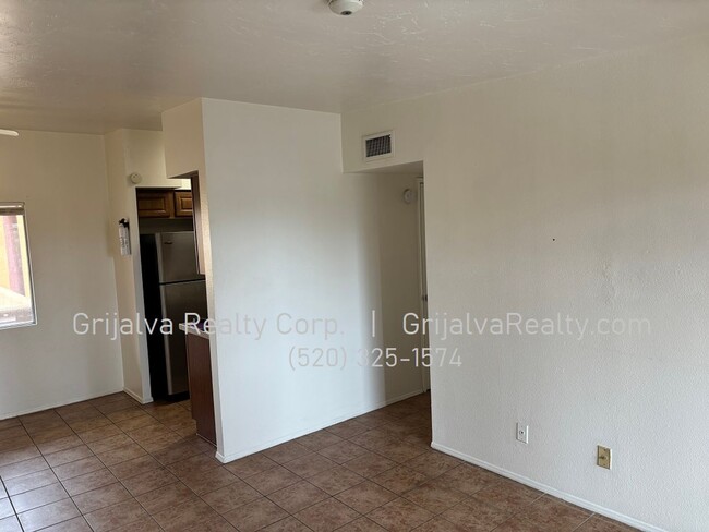 Building Photo - Beautiful 2 Bedroom, 2 Bath Condo for Rent...