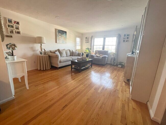 Foto del edificio - 90 Neponset St