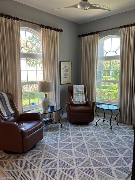 Foto del edificio - 4080 Trinidad Way