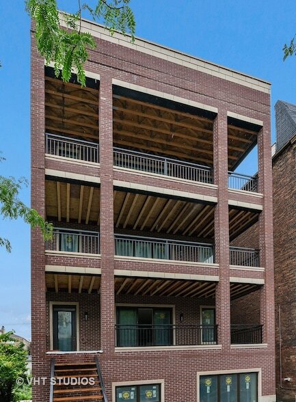Foto del edificio - 1235 N Greenview Ave