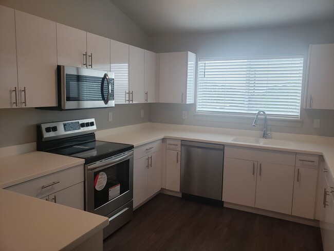 Foto del edificio - 2 Bed 1 Bath in Springville!!