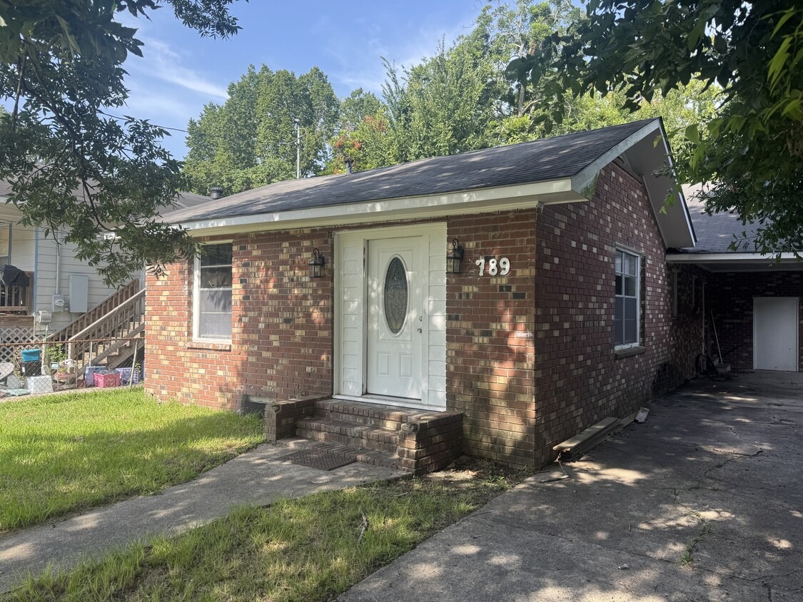 Primary Photo - 2789 Sheldon Dr