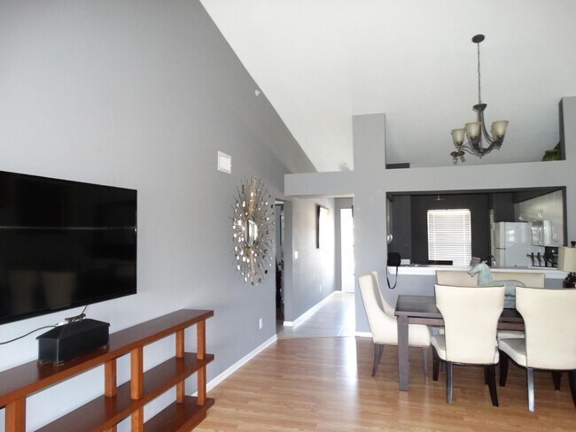 Foto del edificio - 3250 Cypress Glen Way
