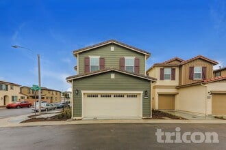 Building Photo - 29392 Walnut Tree Way