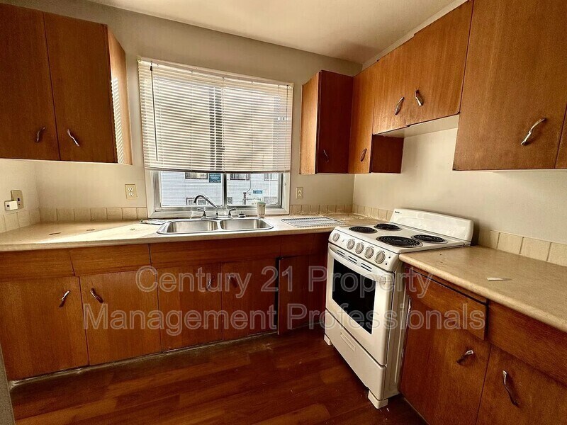 Photo du bâtiment - 11832 105 St