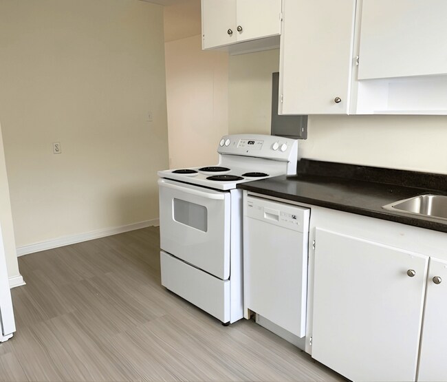 Photo du bâtiment - Maplehurst Apartments