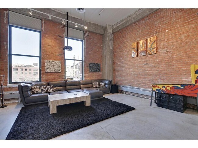 Building Photo - 250 Park Ave