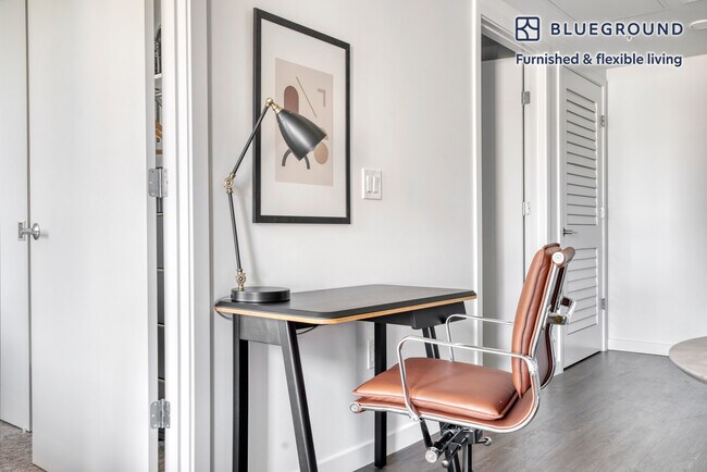 Foto del edificio - 702 Spring St