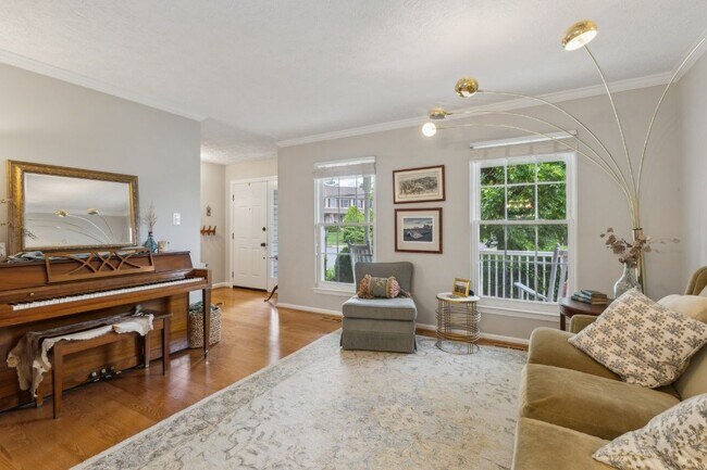 Foto del edificio - 5433 Braddock Ridge Dr
