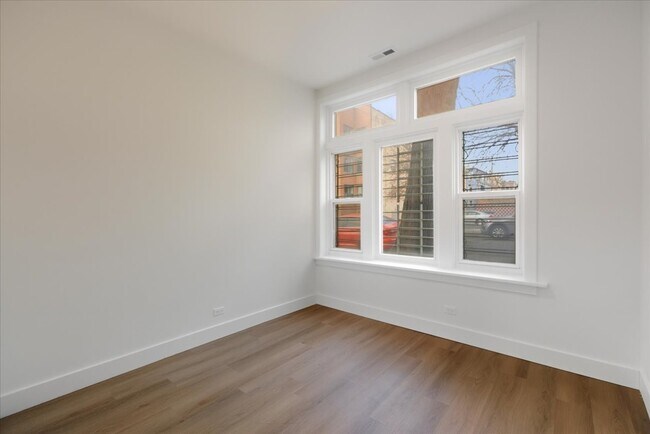 Foto del edificio - 3211 W Le Moyne St