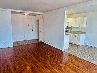 Building Photo - 47 Davis Ave