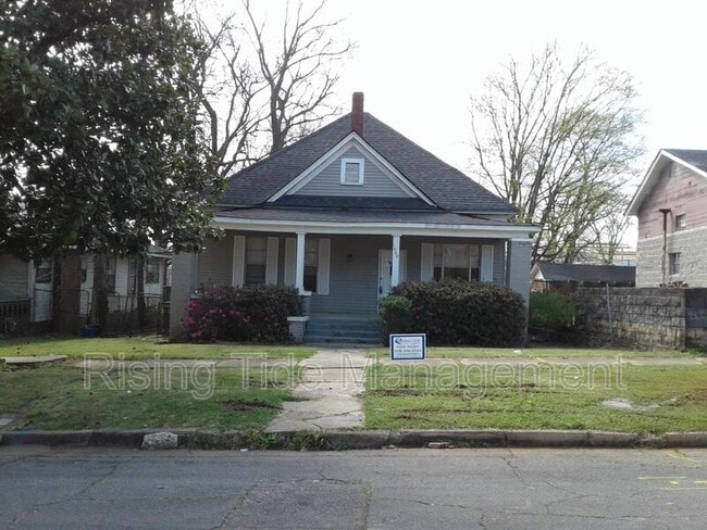 Building Photo - 1609 33rd Ave N
