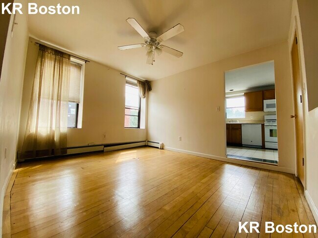 Building Photo - 2036 Massachusetts Ave