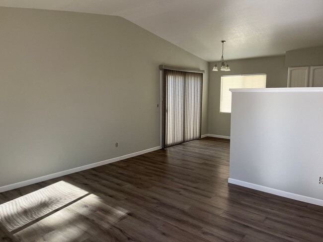 Photo - Perfect unit in Tempe! Townhome