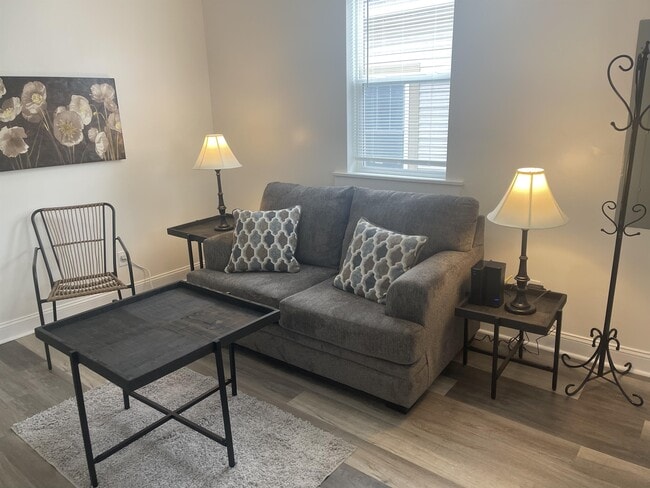 Building Photo - 342 Jefferson St