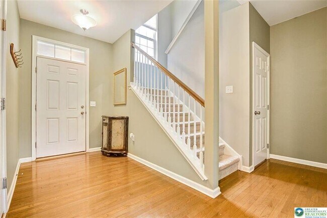 Building Photo - 4492 Cottonwood Dr