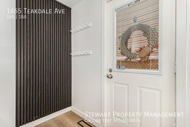 Photo du bâtiment - 1665 Teakdale Ave